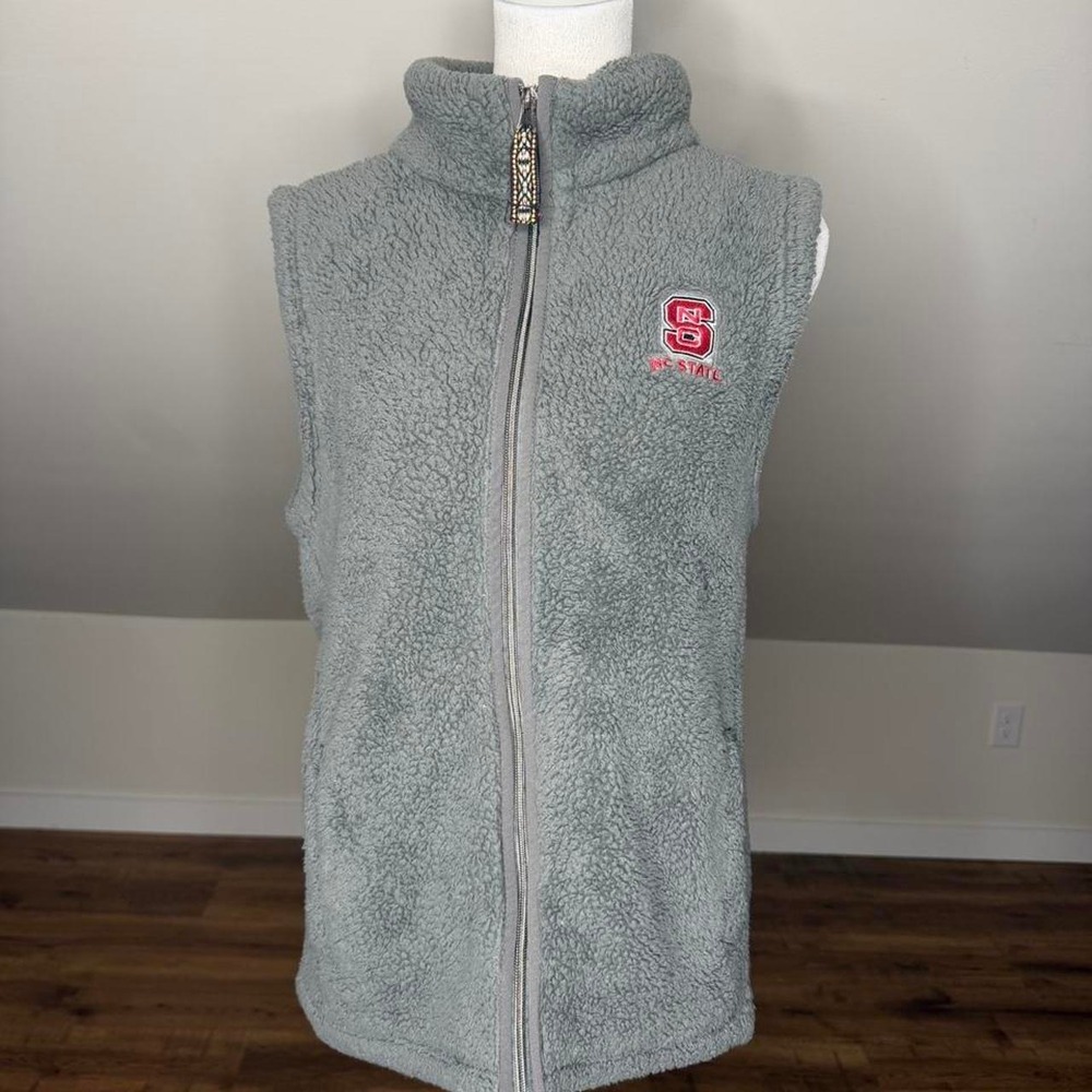 NC State Wolfpack Sherpa Fleece Vest Women's Gray Full Zip Summit Sportswear